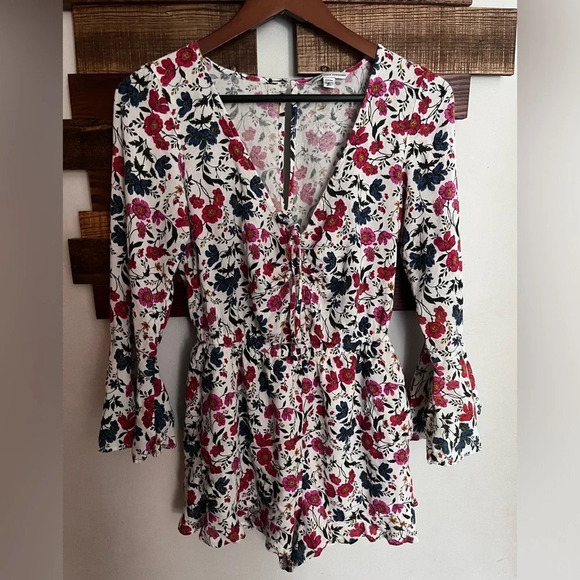 American Eagle Outfitters Other - American Eagle floral romper long flare sleeve size Small adjustable neckline